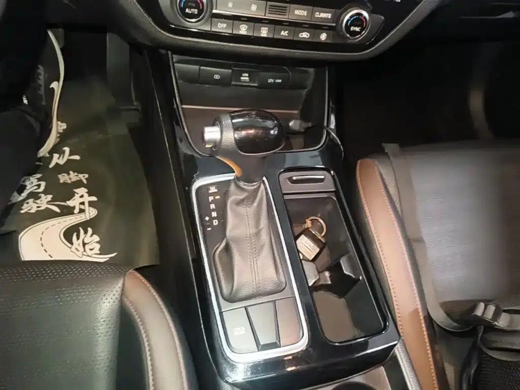 K5 2017 1.8L Automatic GLS — миниатюра 14
