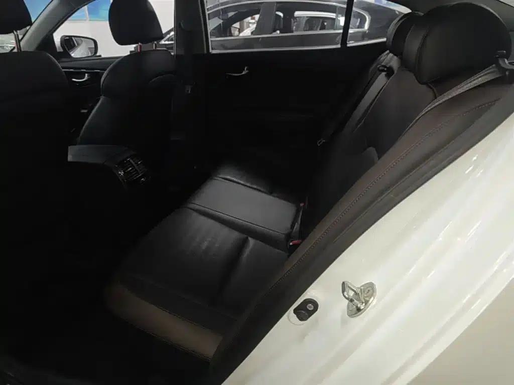 K5 2017 1.8L Automatic GLS — миниатюра 17