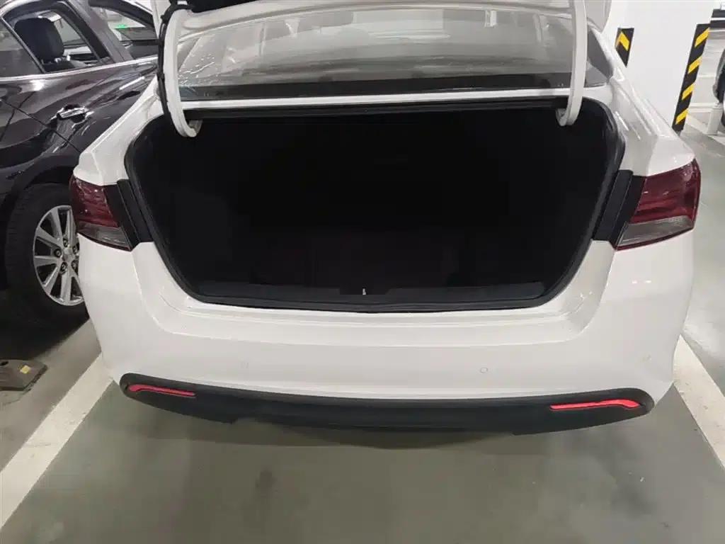K5 2017 1.8L Automatic GLS — миниатюра 19
