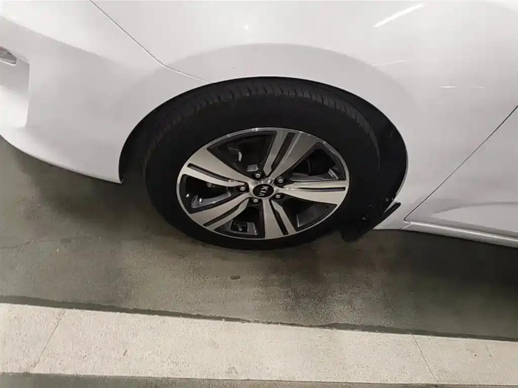 K5 2017 1.8L Automatic GLS — миниатюра 23
