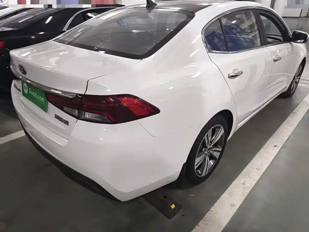 K5 2017 1.8L Automatic GLS — миниатюра 7