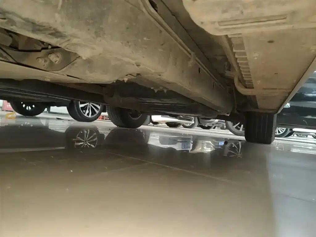 2015 Borrego 3.8L Luxury Edition (National IV Emission Standard) — миниатюра 22