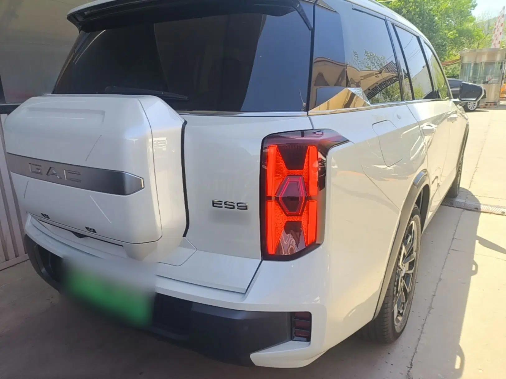 GAC Trumpchi ES9 2024 PHEV 143km Traveler Max — миниатюра 4