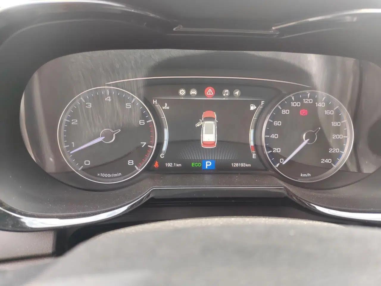 GAC Trumpchi GS7 2017 320T Two-Wheel-Drive Luxury Smart Connectivity Model — миниатюра 12