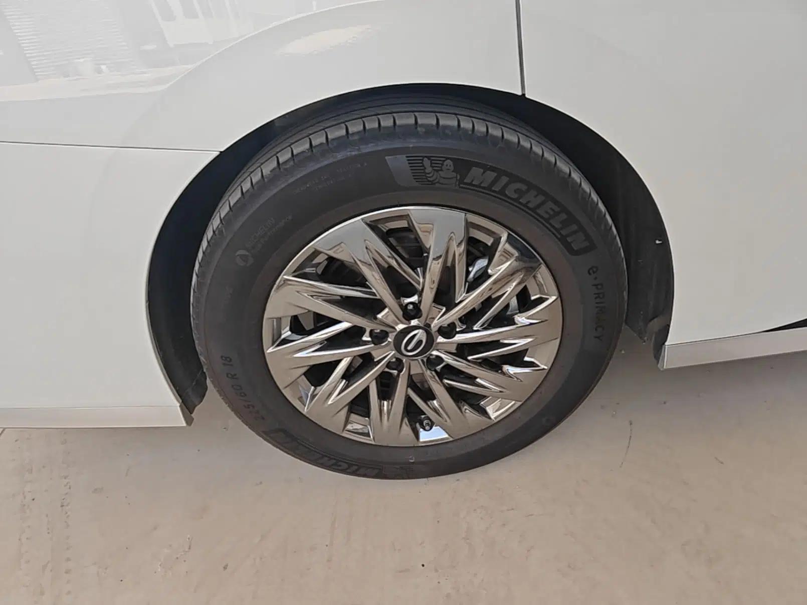GAC Trumpchi Xiangwang M8 2025 Kunkun Series Ultra First-Class Cabin — миниатюра 10