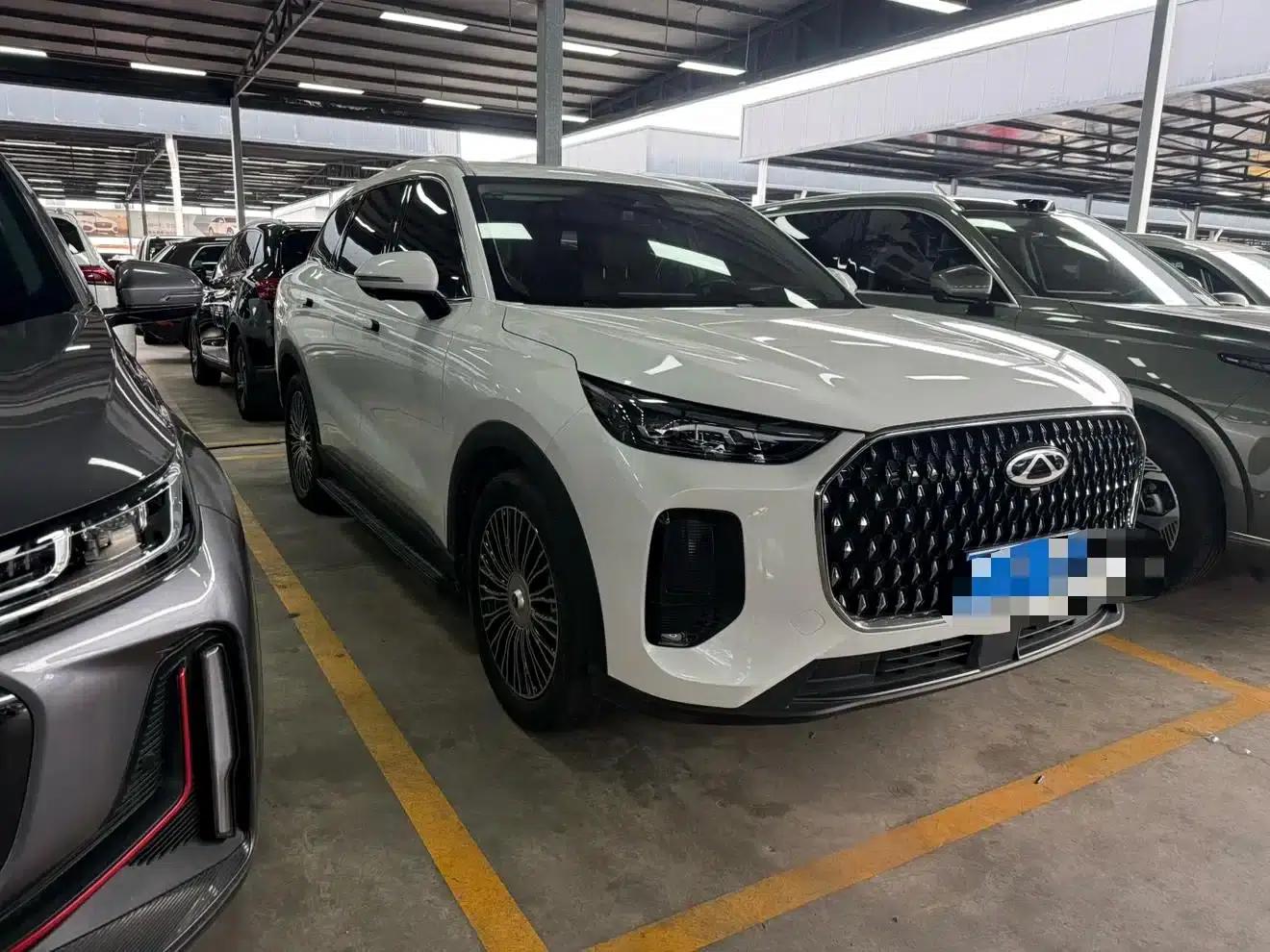 Chery Tiggo 8L 2024 2.0T 2WD Luxury 7-Seater — миниатюра 3