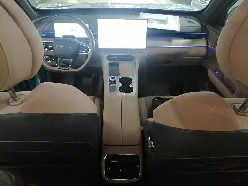 Chery Tiggo 8 PLUS C-DM 2025 1.5T 116km/h Premium 5-seater — миниатюра 12
