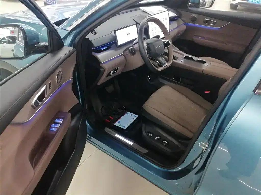 Chery Tiggo 8 PLUS C-DM 2025 1.5T 116km/h Premium 5-seater — миниатюра 13