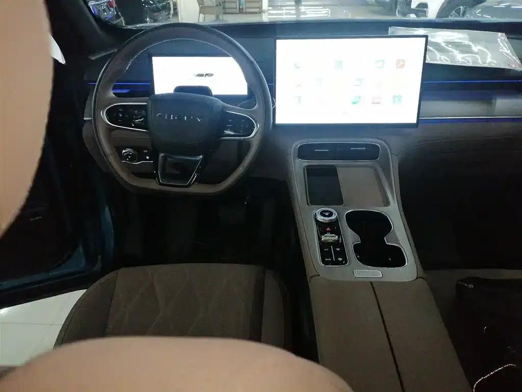 Chery Tiggo 8 PLUS C-DM 2025 1.5T 116km/h Premium 5-seater — миниатюра 3