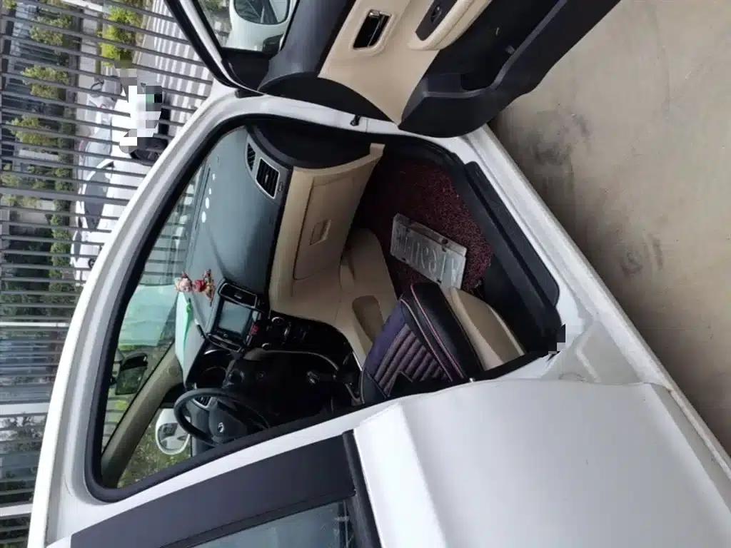 Chery E3 2015 1.5L Manual Fashion Edition — миниатюра 11