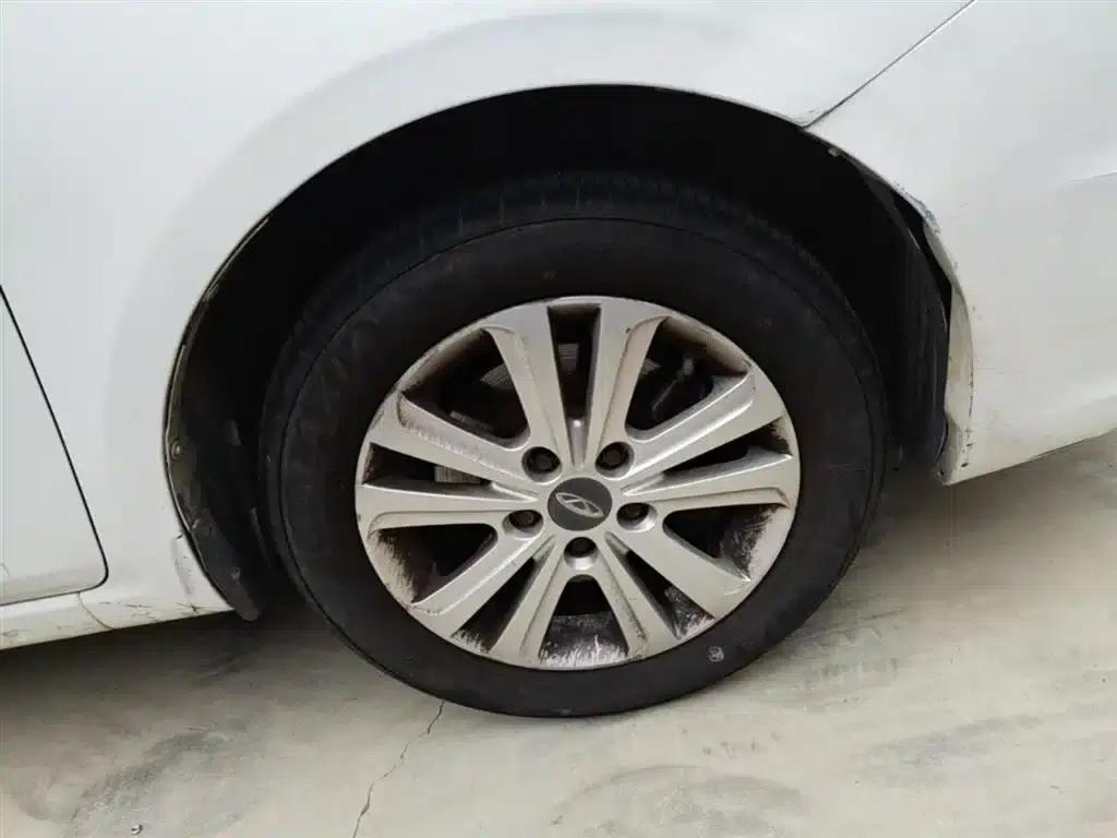 Chery E3 2015 1.5L Manual Fashion Edition — миниатюра 14