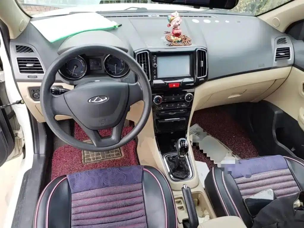 Chery E3 2015 1.5L Manual Fashion Edition — миниатюра 16