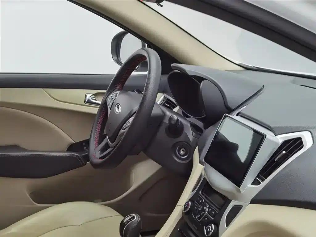 Chery Arrizo 7 2015 1.5T Manual Elite Edition — миниатюра 22
