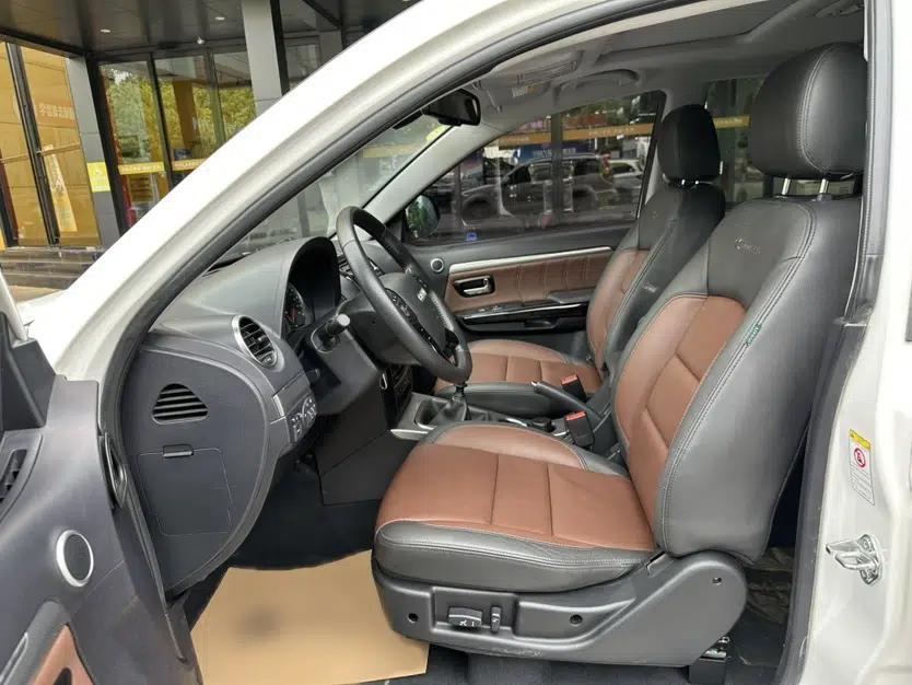 Haval H5 Classic 2016 Classic Edition 2.0T Manual 4x4 Prestige Model — миниатюра 17