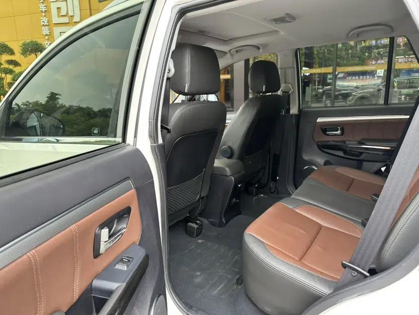 Haval H5 Classic 2016 Classic Edition 2.0T Manual 4x4 Prestige Model — миниатюра 29