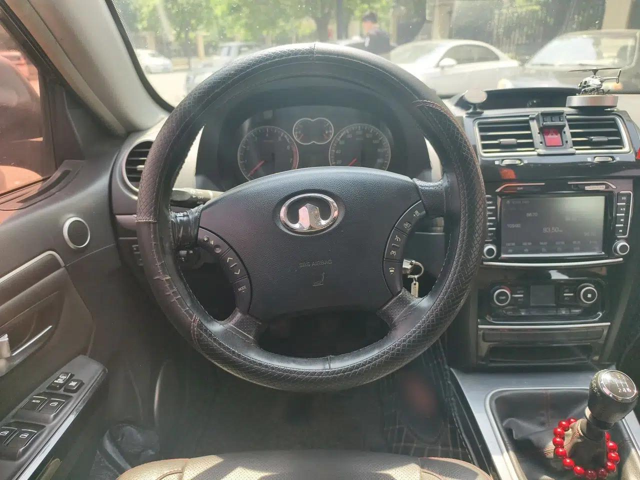 Haval H5 Classic 2013 ZhiZun Edition 2.0T Manual Two-Wheel Drive Elite Model — миниатюра 11