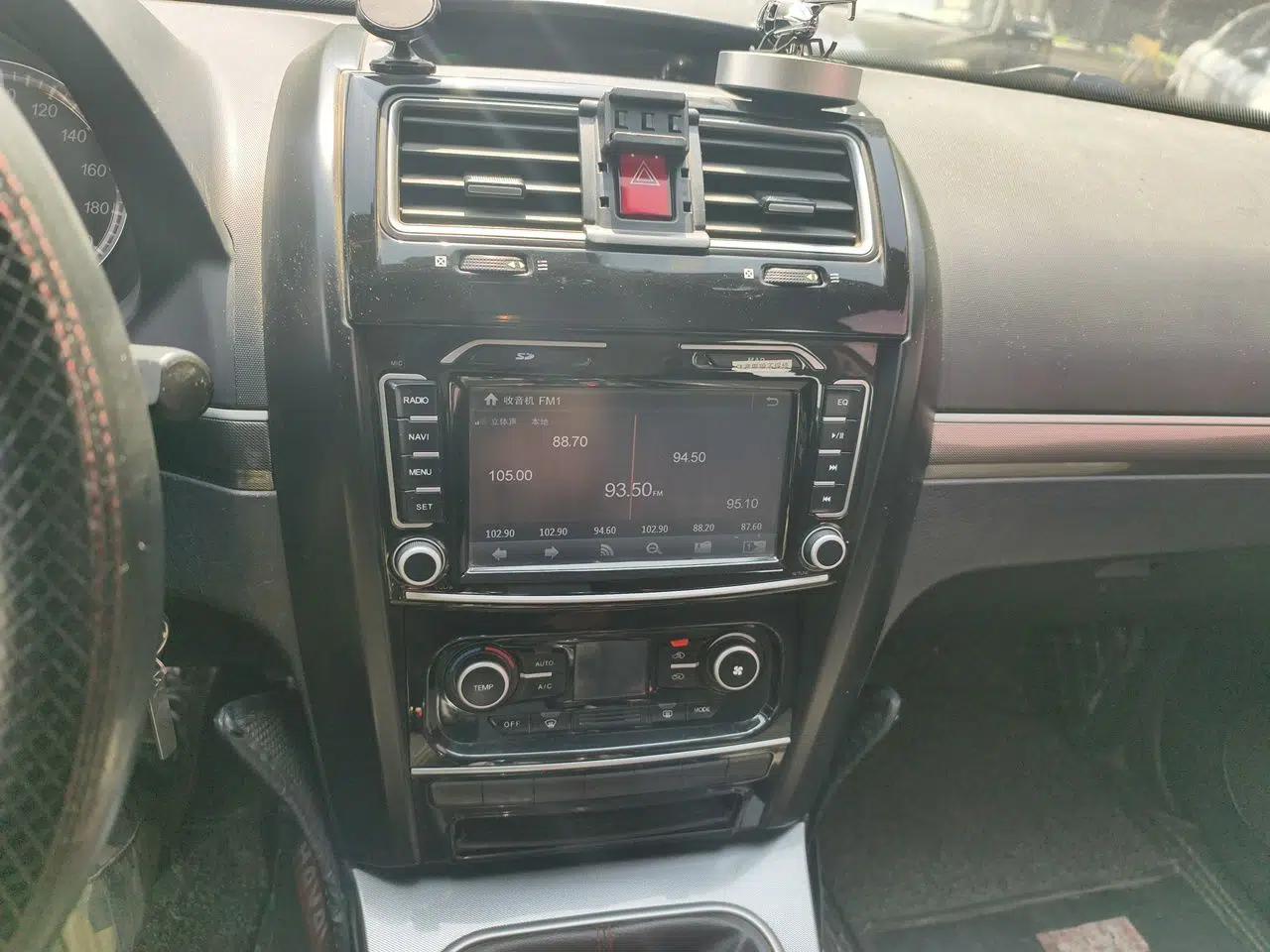 Haval H5 Classic 2013 ZhiZun Edition 2.0T Manual Two-Wheel Drive Elite Model — миниатюра 14