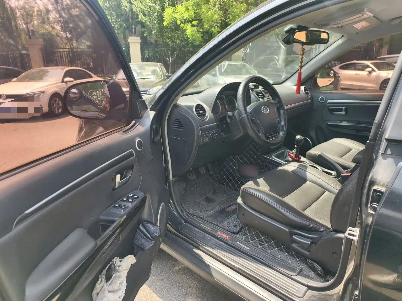 Haval H5 Classic 2013 ZhiZun Edition 2.0T Manual Two-Wheel Drive Elite Model — миниатюра 17