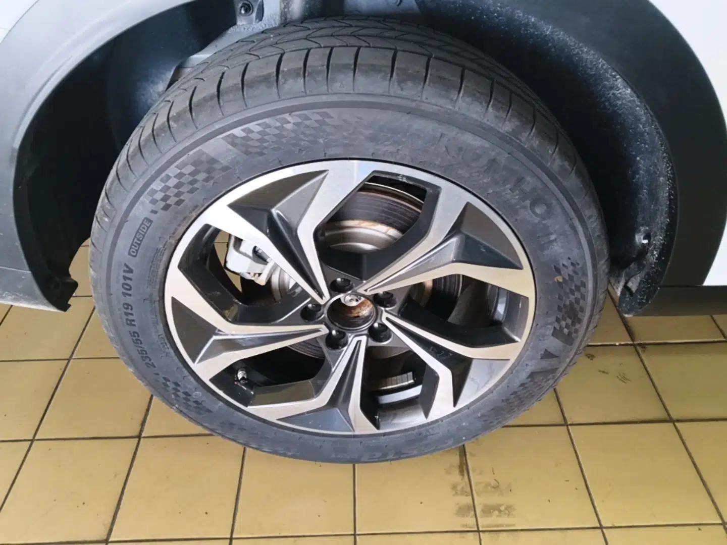 Haval Fierce Dragon Max 2023 1.5L Hi4 105 Four-Wheel Drive Smart Flagship Edition — миниатюра 10