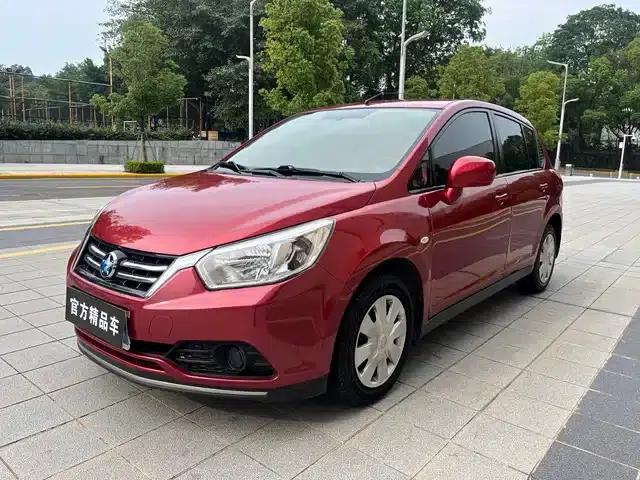 Venucia R50 2015 1.6L Automatic Fashion Edition