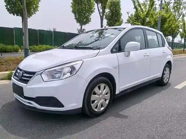 Venucia R50 2015 1.6L Automatic Fashion Edition