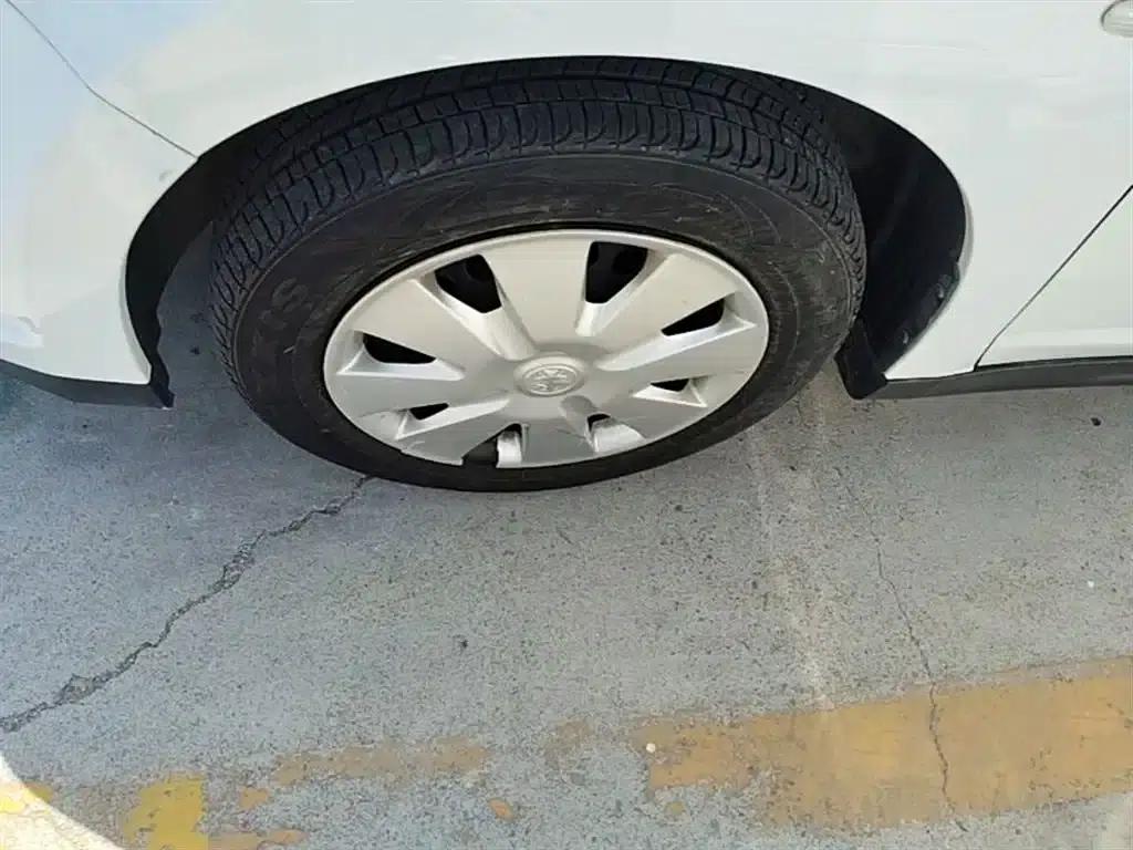 Venucia R50 2014 1.6L Automatic Premium Edition — миниатюра 23