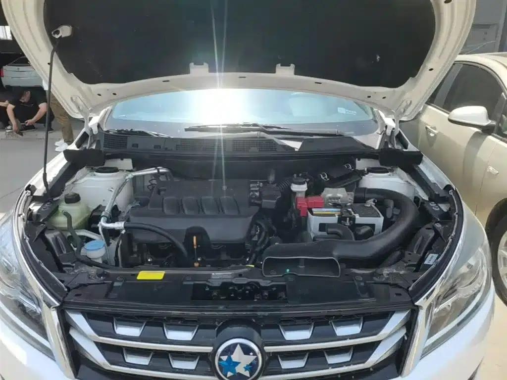Venucia T70 2016 2.0L CVT Smart Edition — миниатюра 20