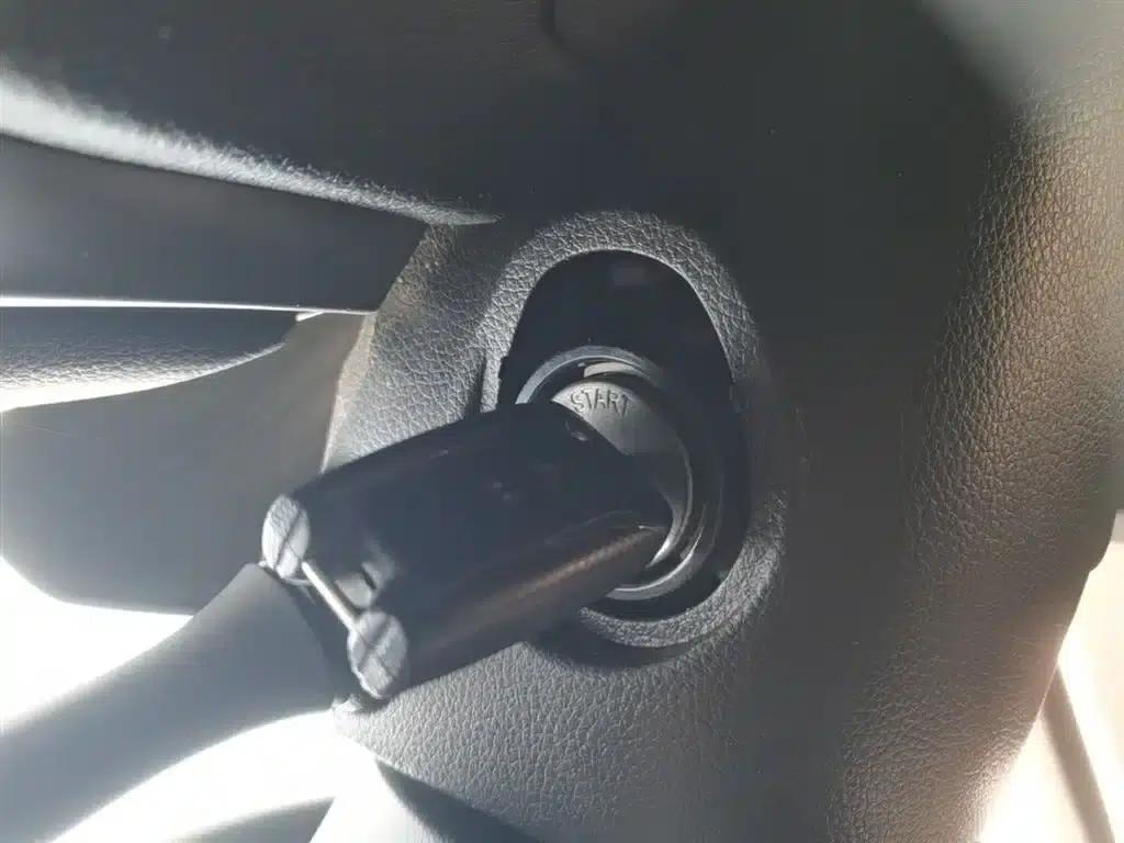 Venucia T70 2016 2.0L CVT Smart Edition — миниатюра 9