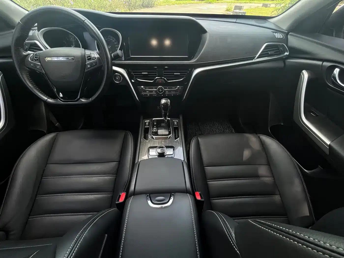 Venucia T90 2017 2.0L CVT Premium Edition — миниатюра 8