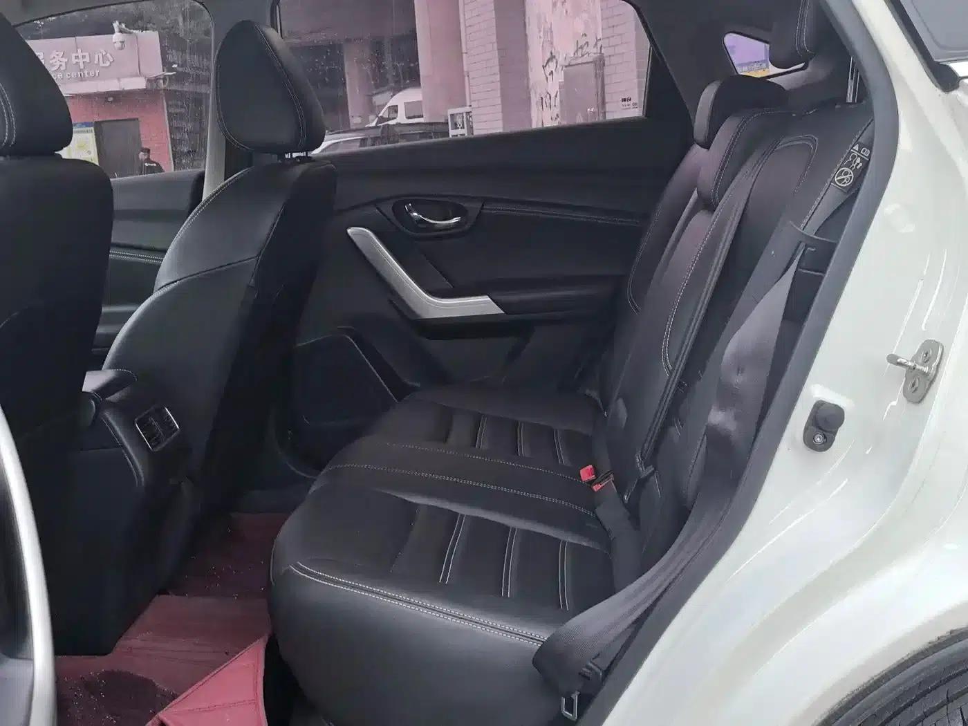 Venucia T90 2017 2.0L CVT Smart Edition — миниатюра 7
