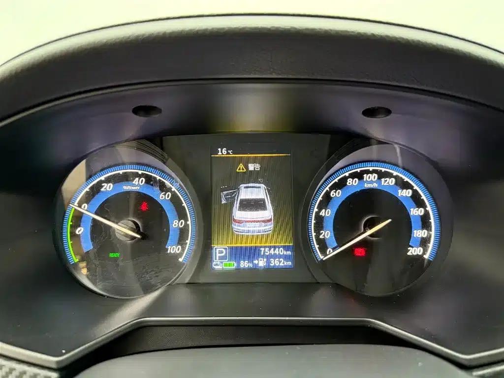Venucia D60EV 2023 PLUS Comfort Edition SI+ — миниатюра 8