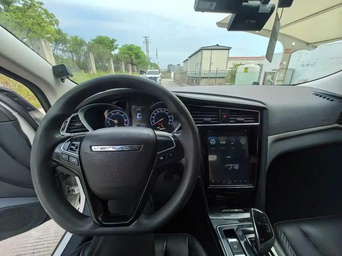 Venucia D60EV 2020 Standard Range Smart Edition — миниатюра 13