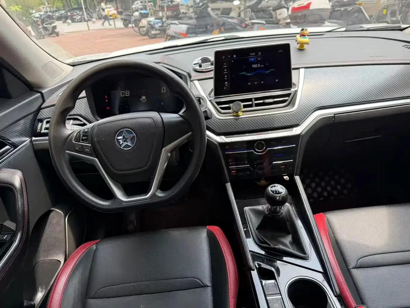 Venucia T60 2018 1.6L Manual Smart Edition (National V Emission Standard) — миниатюра 6