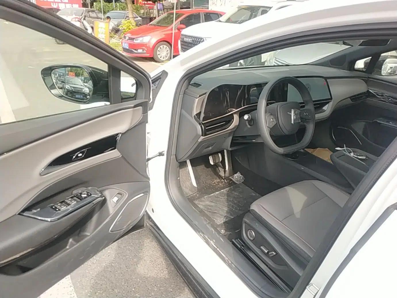 Hongqi EH7 2025 600 Smart Selection Edition — миниатюра 18