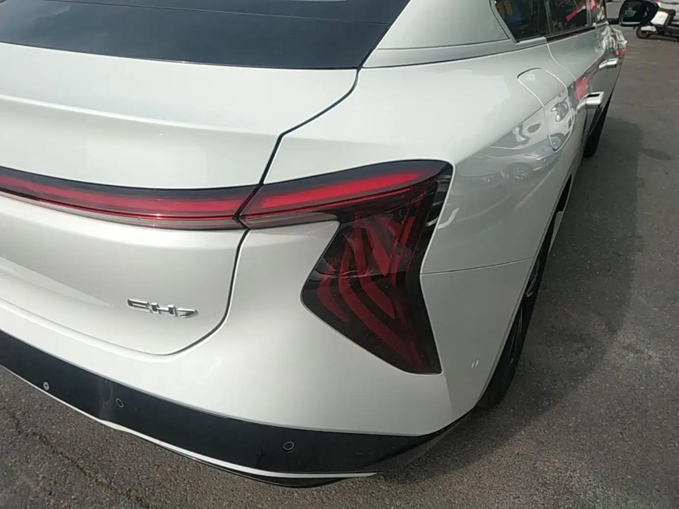 Hongqi EH7 2025 600 Smart Selection Edition — миниатюра 8