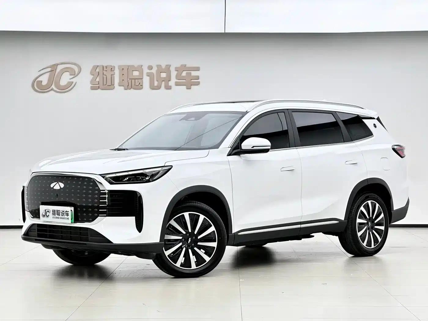 Fengyun T8 2025 1.5T 130km Comfort Edition 5-seater — миниатюра 1