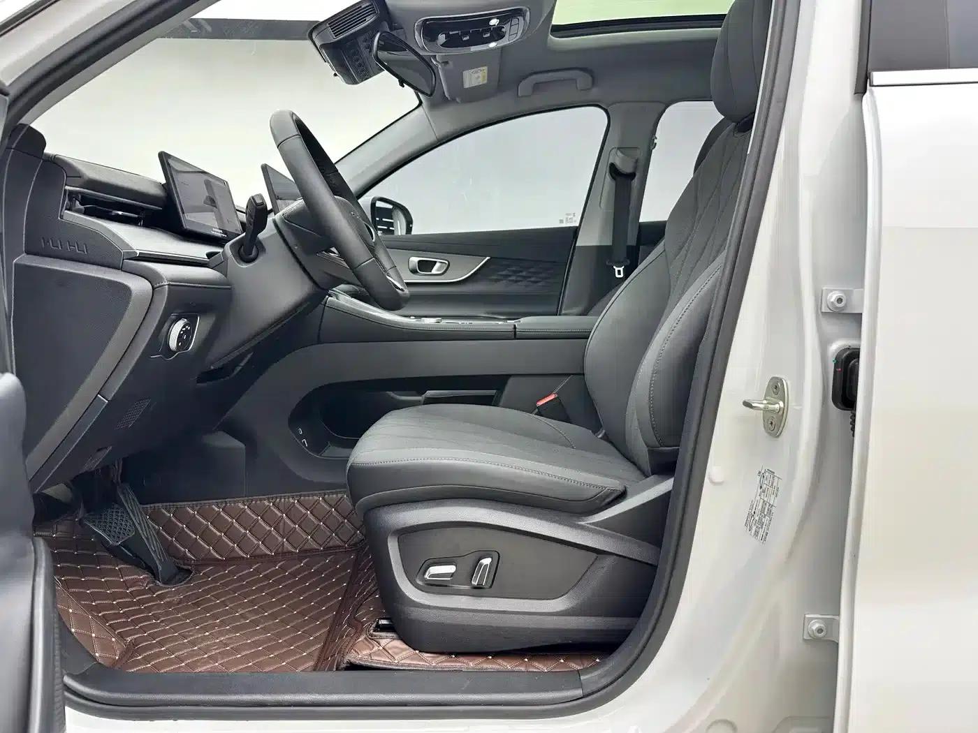 Fengyun T8 2025 1.5T 130km Comfort Edition 5-seater — миниатюра 7