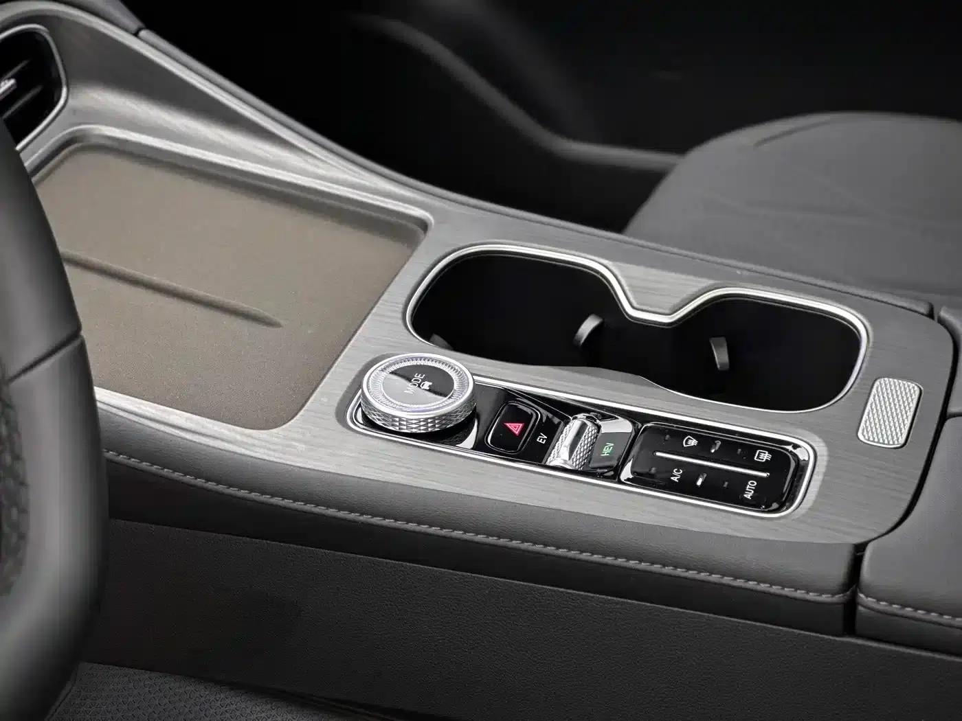 Fengyun T8 2025 1.5T 130km Comfort Edition 5-seater — миниатюра 10