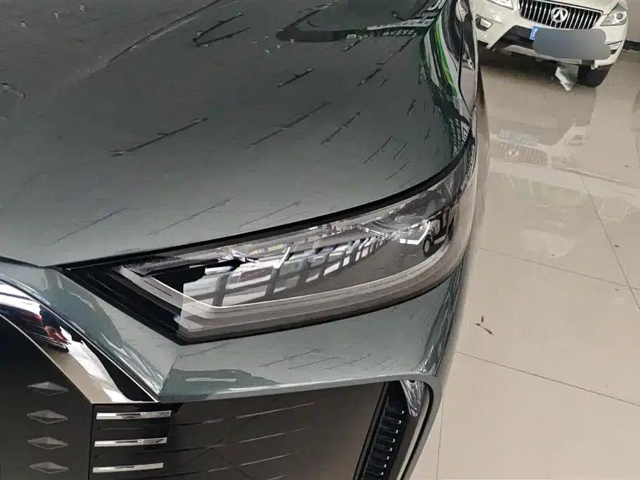Fengyun T8 2025 1.5T 130km Premium Edition 5-seater — миниатюра 5