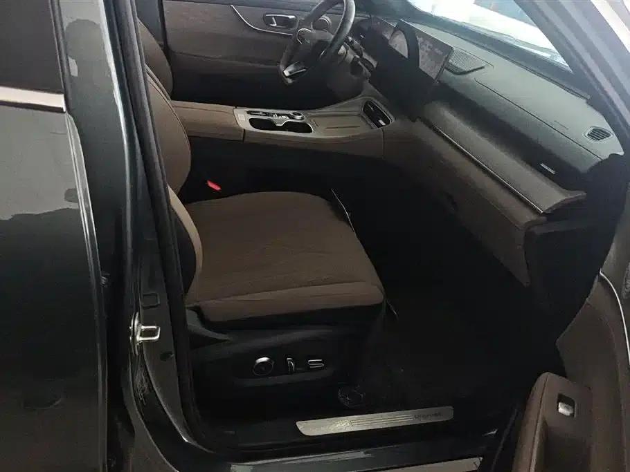 Fengyun T8 2025 1.5T 130km Premium Edition 5-seater — миниатюра 8