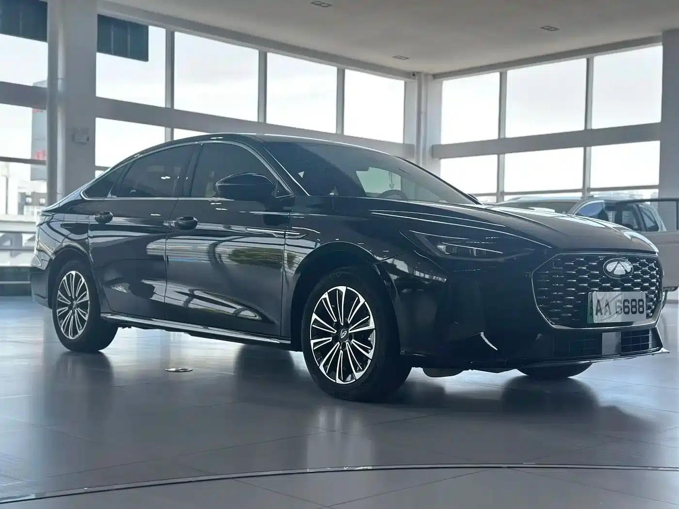 Fengyun A8L 2025 1.5TGDI 145km Standard Edition — миниатюра 3