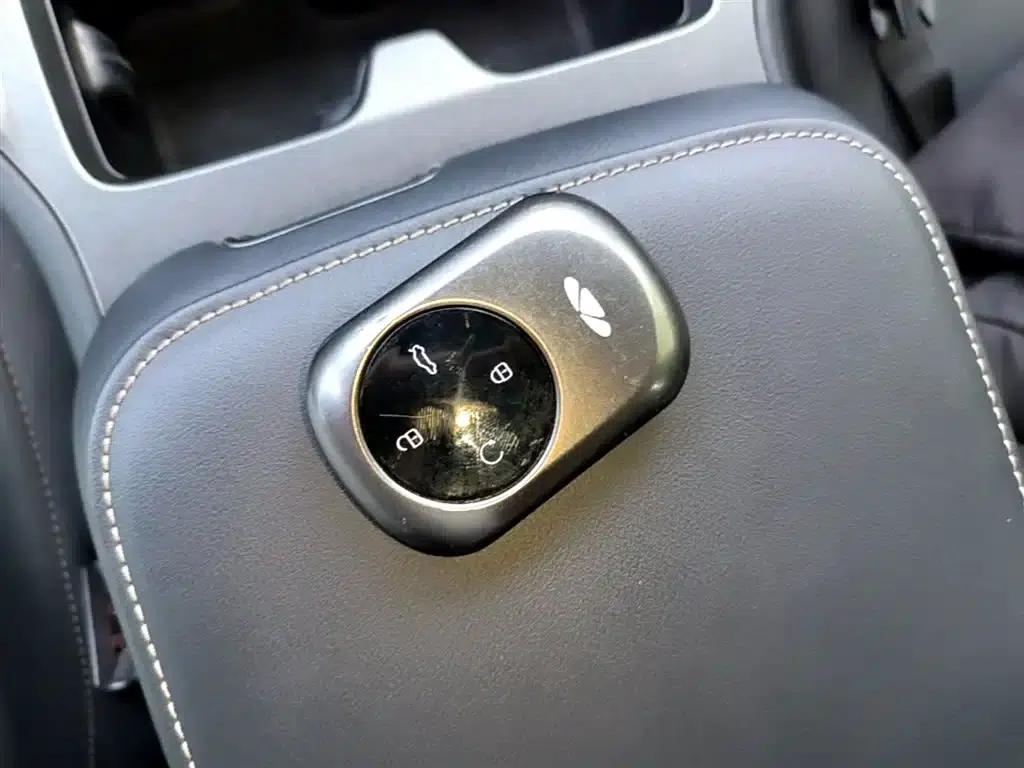 Fengyun X3 PLUS 2025 501 AWD Smart Edition — миниатюра 9