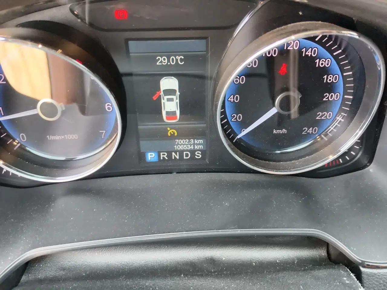 Hongqi H7 2015 2.0T Luxury Model — миниатюра 13