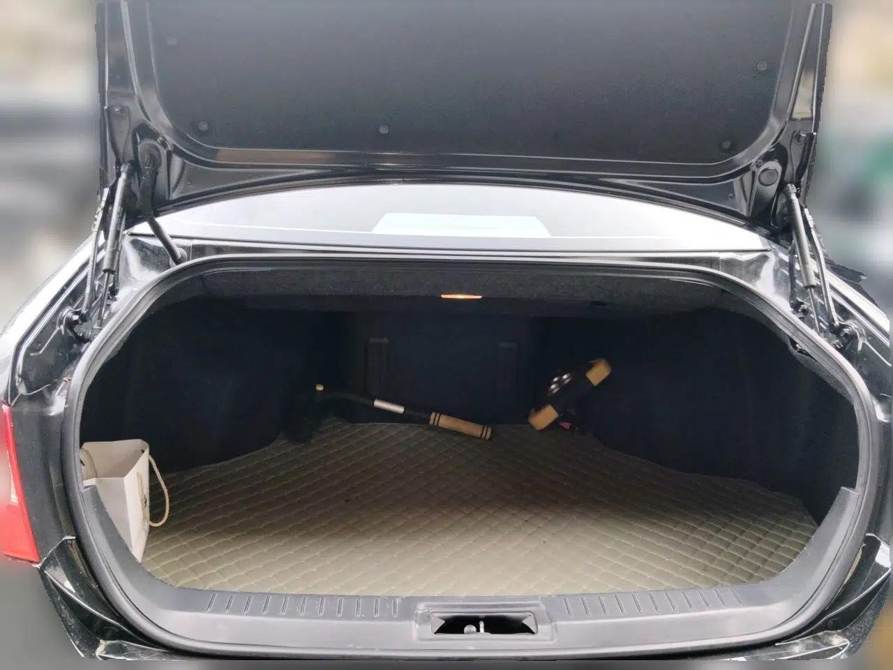 Hongqi H7 2013 2.0T Luxury Model — миниатюра 20