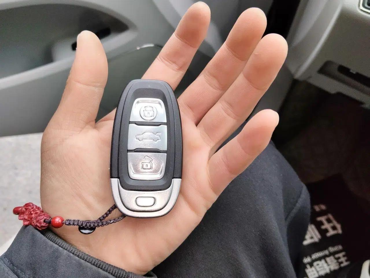 Hongqi H7 2013 2.0T Luxury Model — миниатюра 9