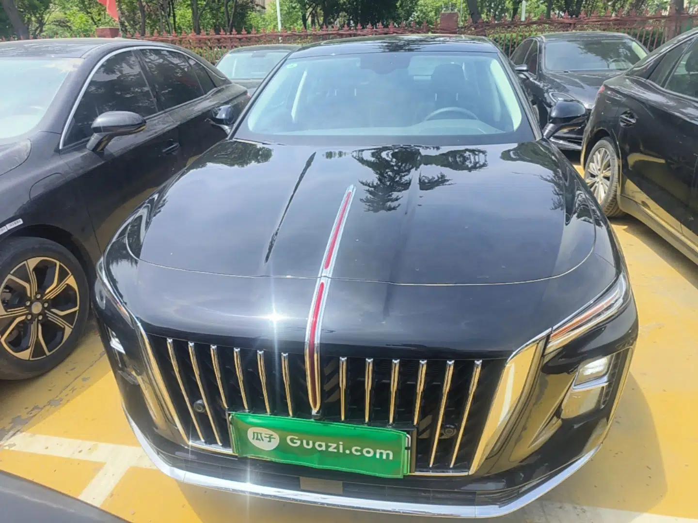 Hongqi H5 PHEV 2025 130 Super Hybrid Version — миниатюра 2