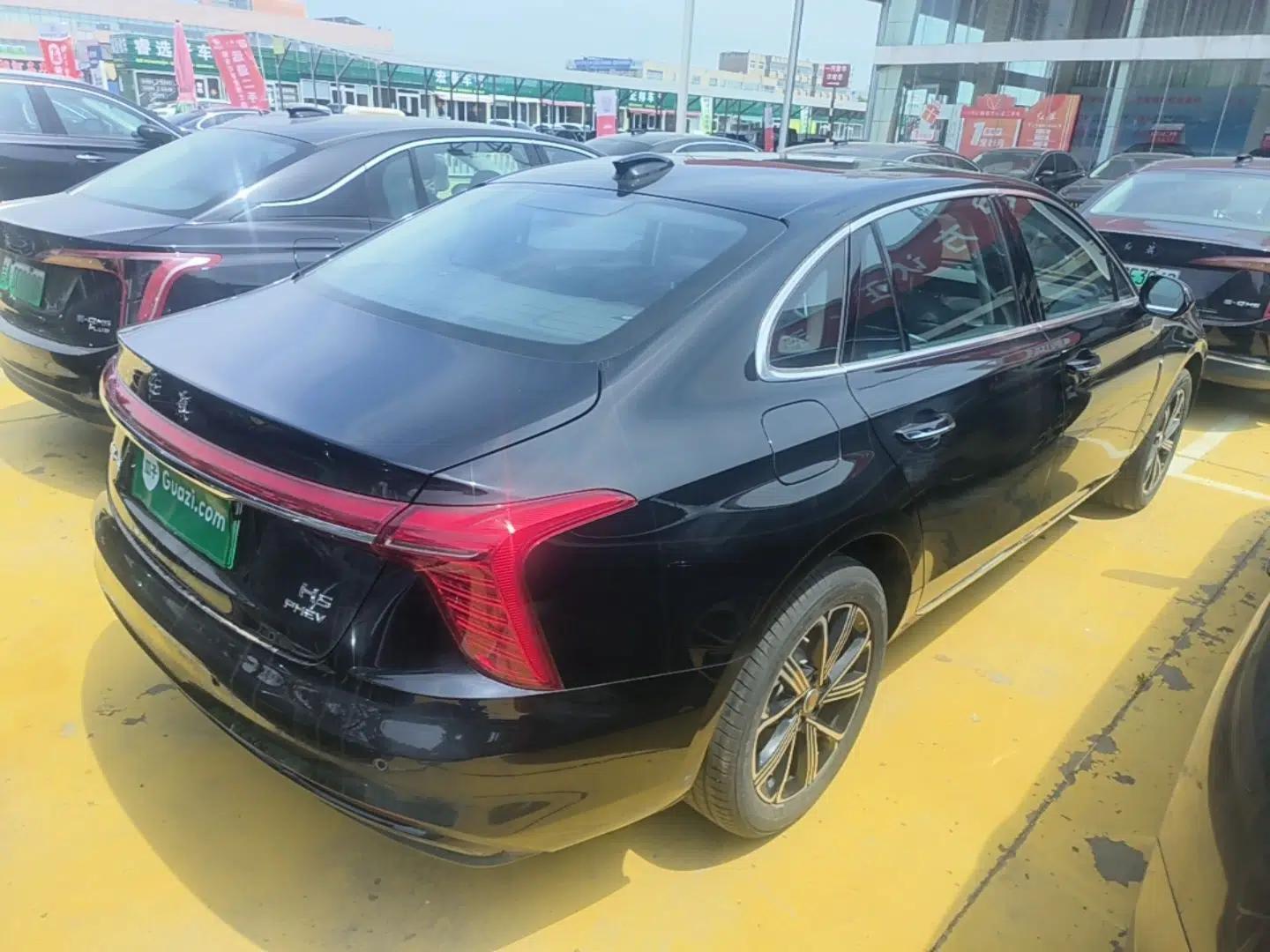 Hongqi H5 PHEV 2025 130 Super Hybrid Version — миниатюра 6