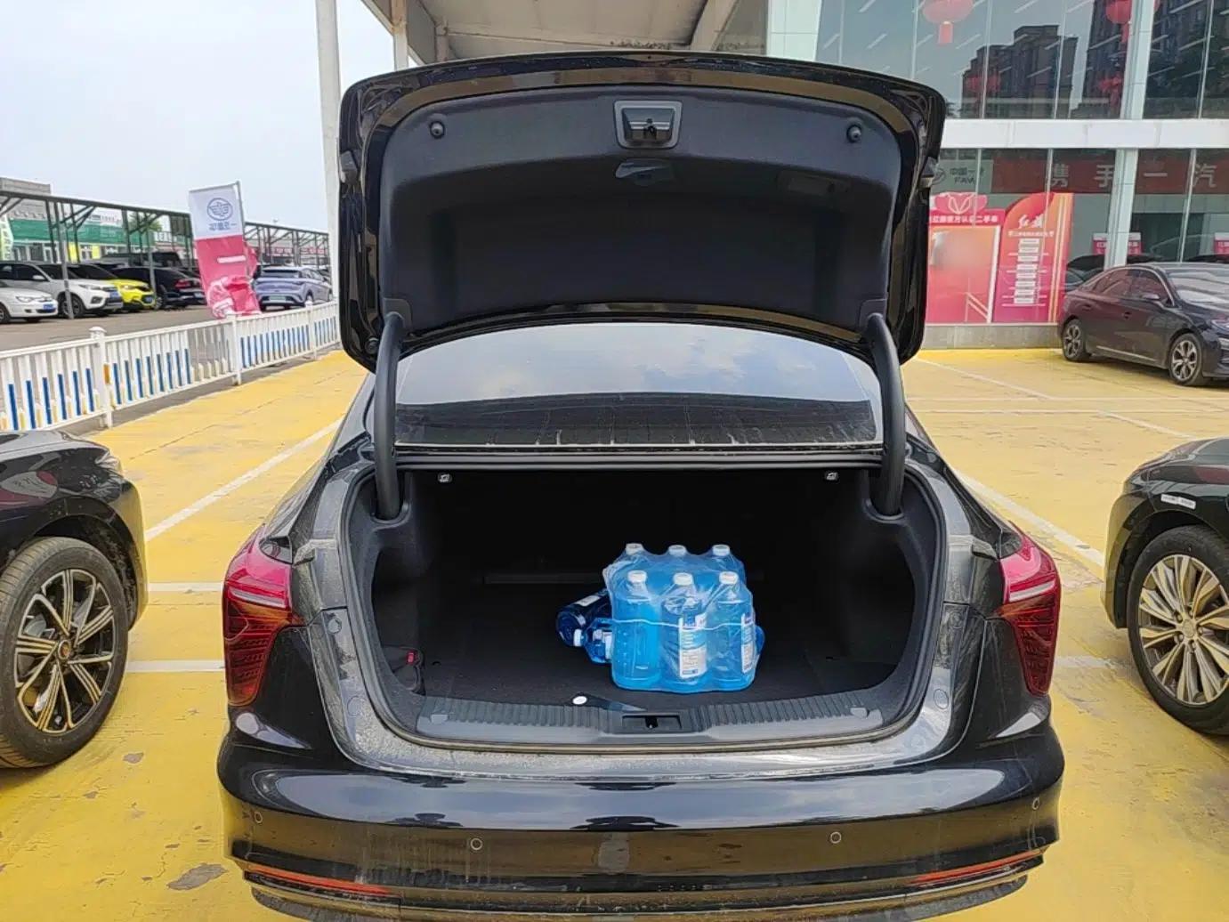 Hongqi H5 PHEV 2025 130 Super Hybrid Version — миниатюра 22