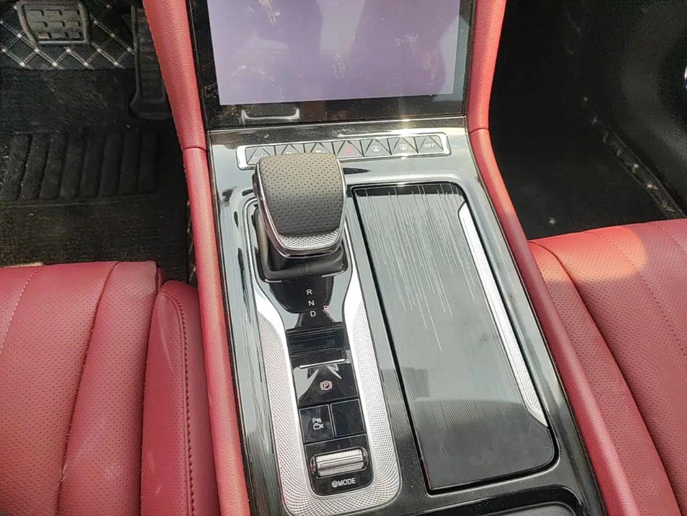 Hongqi H5 PHEV 2025 130 Super Hybrid Version — миниатюра 17
