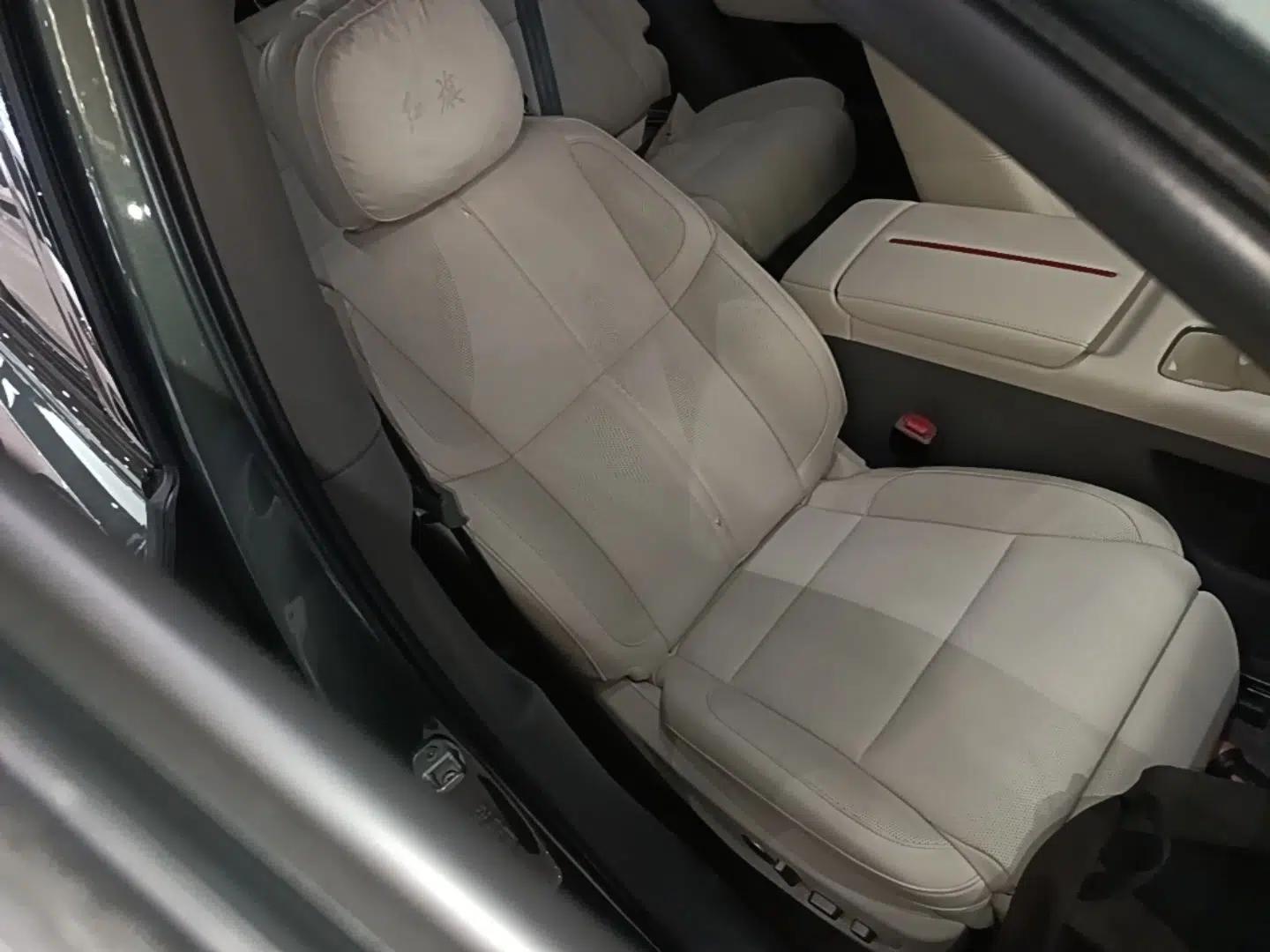 Hongqi HS6 PHEV 2026 240 Smart Hybrid Version — миниатюра 11